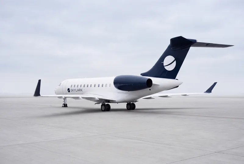 SKYLARK super-midsize jet