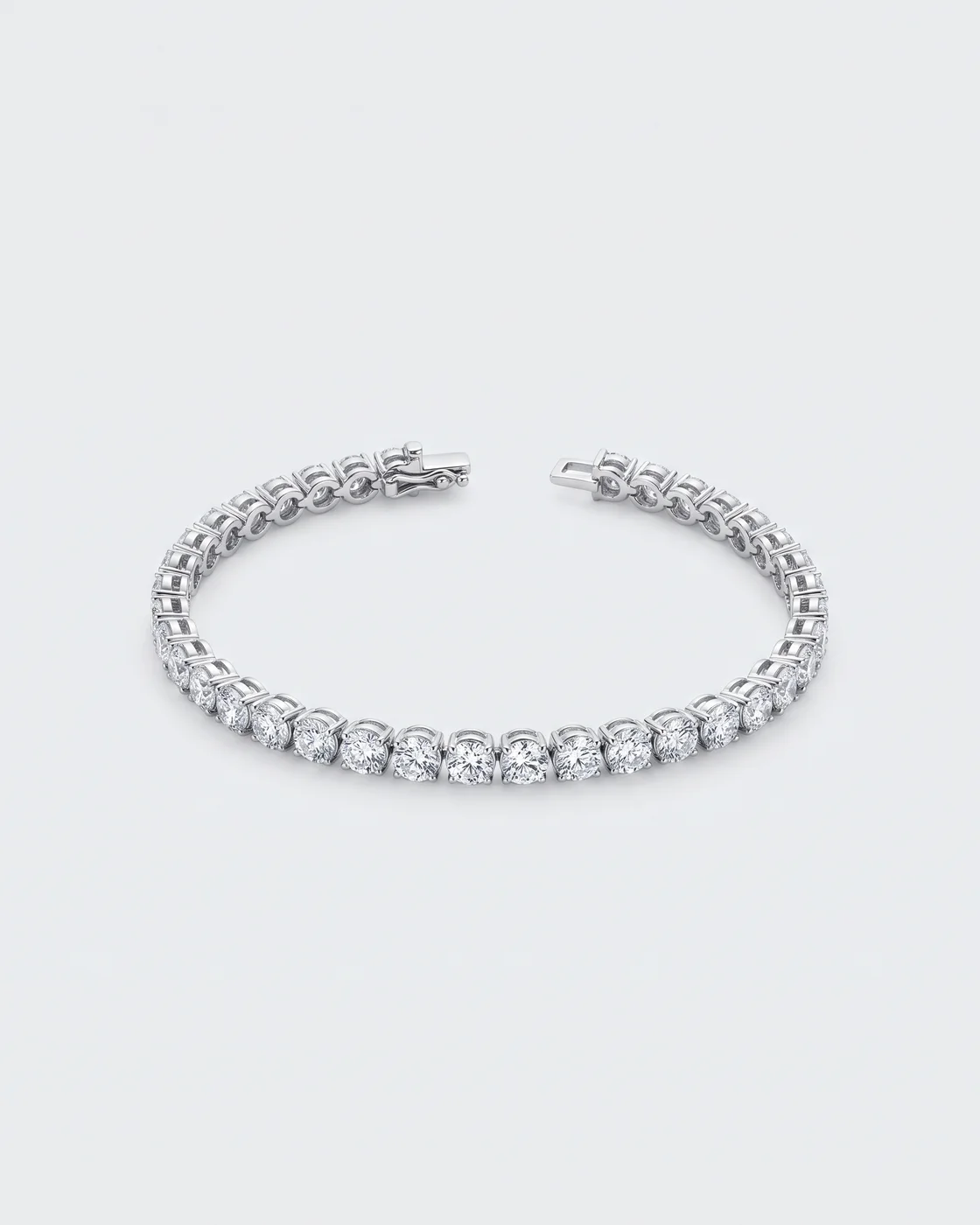 The Rive tennis bracelet