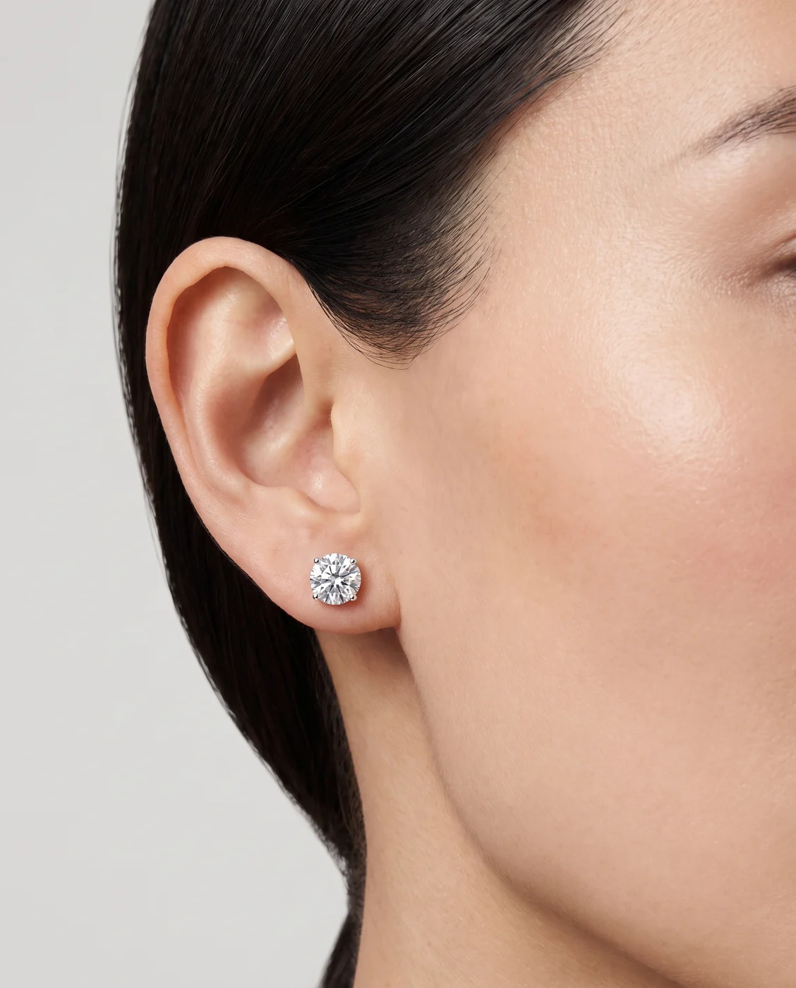 An Étoile stud worn